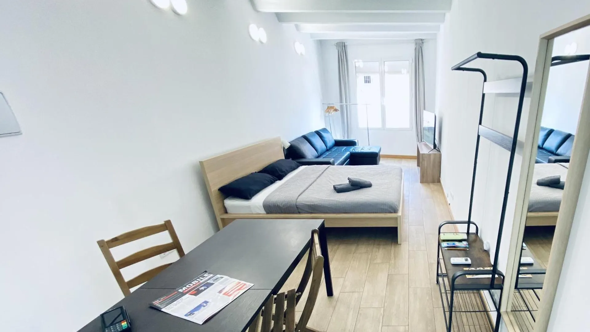 Apartamento Apl Sants Lofts Bcn Fira Camp Nou Barcelona España