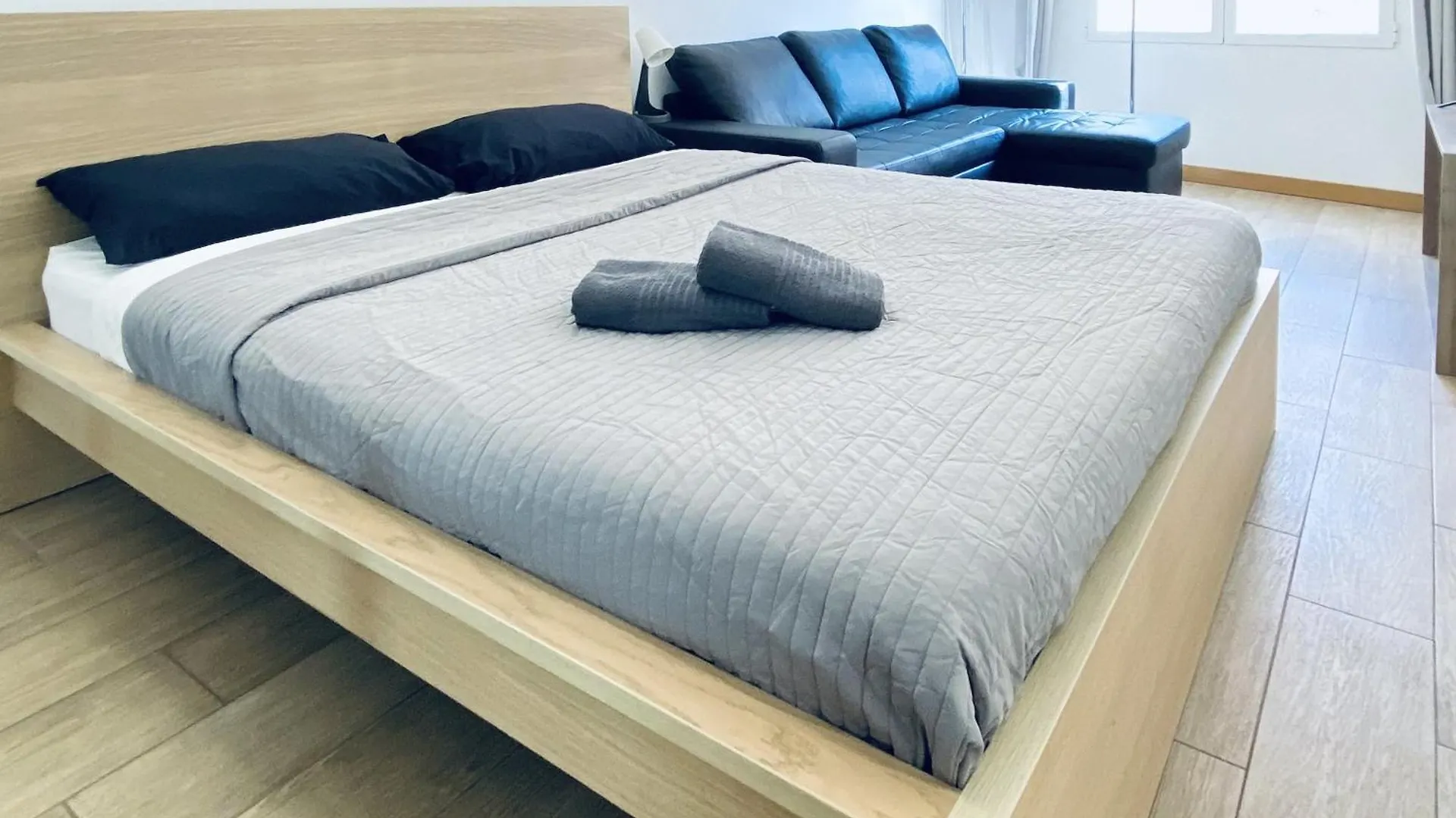 Apartamento Apl Sants Lofts Bcn Fira Camp Nou Barcelona